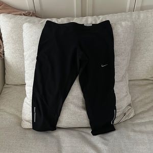 Women’s Nike dri-fit cropped workout leggings size S
